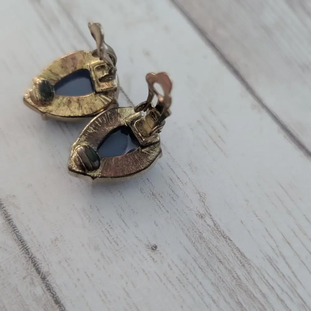 Vintage Clip On Earrings Blue Teardrop Shape - Tarnish to Rear